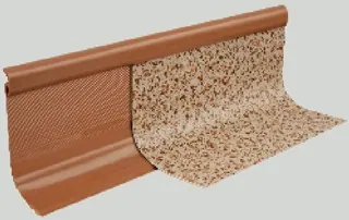 PVC kepli süpürgelik uygulanmış zemin-duvar birleşimi